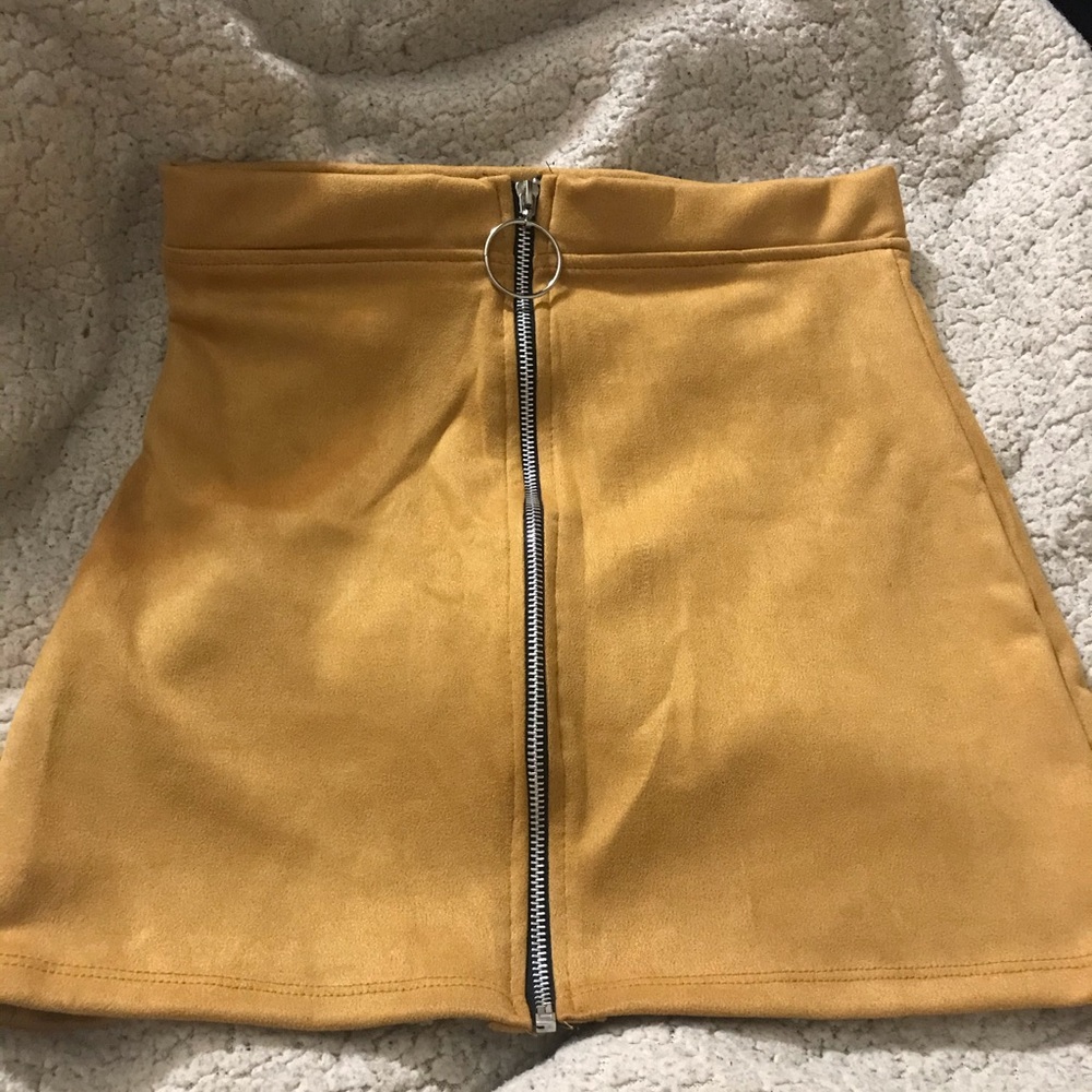 Tan color zip up skirt